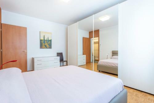 Udine Palazzo D'aronco Modern Apartment