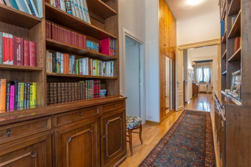 Apartamento Castello & Piazza Della Libert� Olimpia Elegant Flat