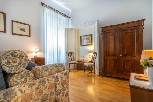 Apartamento Castello & Piazza Della Libert� Olimpia Elegant Flat