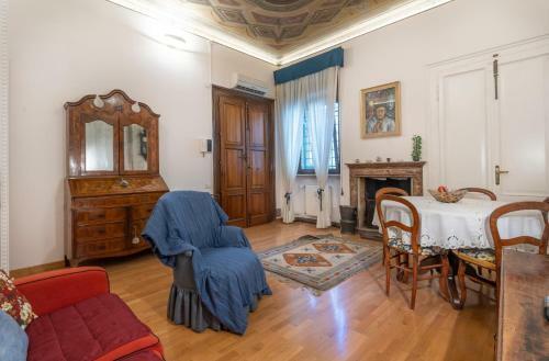Apartamento Castello & Piazza Della Libert� Olimpia Elegant Flat