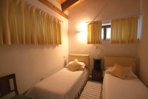 Varenna Villa Sleeps 4 Pool Wifi
