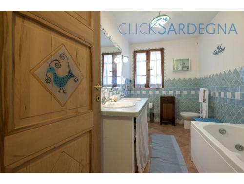 Alghero, Villa Josephine With Spectacular Swimming Pool, For 8 Guests