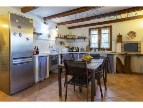 Alghero, Villa Josephine With Spectacular Swimming Pool, For 8 Guests
