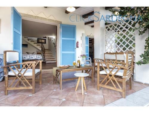 Alghero, Villa Josephine With Spectacular Swimming Pool, For 8 Guests