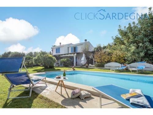 Alghero, Villa Josephine With Spectacular Swimming Pool, For 8 Guests