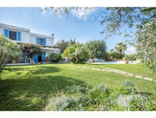 Alghero, Villa Josephine With Spectacular Swimming Pool, For 8 Guests