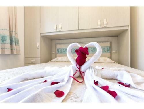 Alghero, Villa Josephine With Spectacular Swimming Pool, For 8 Guests