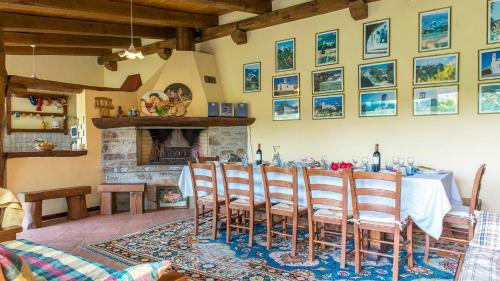 Villa Val Di Marco 12