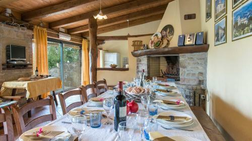 Villa Val Di Marco 12