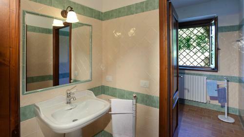 Villa Val Di Marco 12