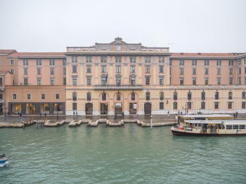 Hotel Grand Canal Suite