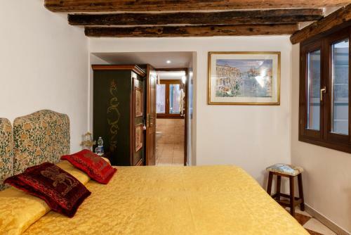 Hostal Luxury Venetian Rooms