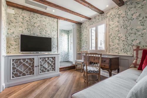 Ca' Dell'opera Luxury Apartment With Terrace