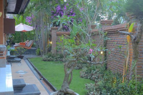 Hostal Tirta Ening Agung Hotel