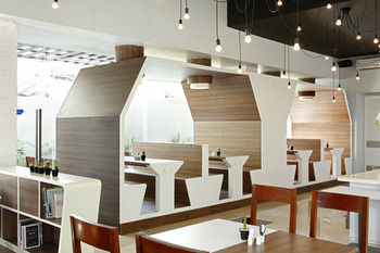 Berry Biz Hotel