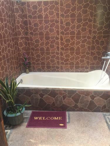 Hostal Kubu Made Homestay