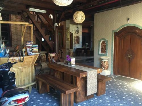 Hostal Kubu Made Homestay