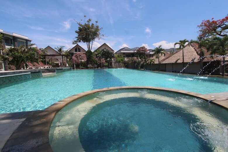 Hotel Alit Beach Resort And Villas