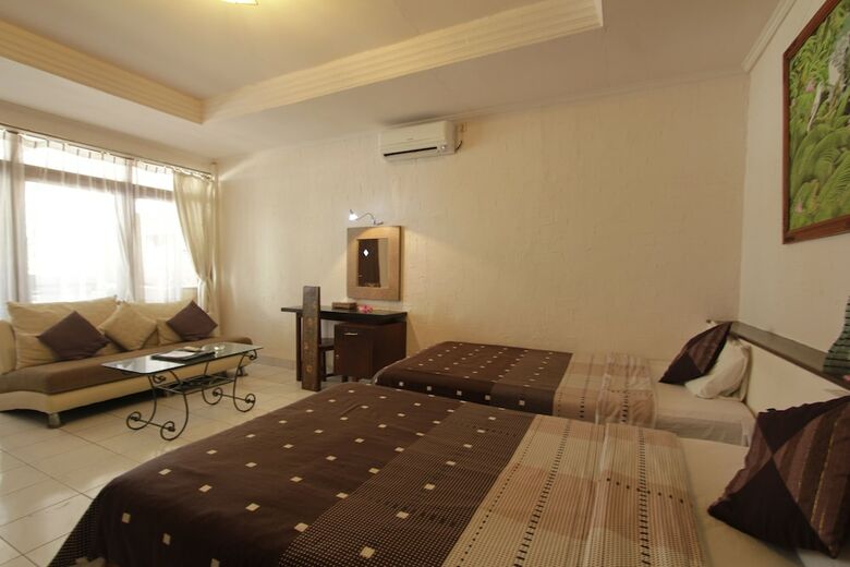 Hotel Alit Beach Resort And Villas