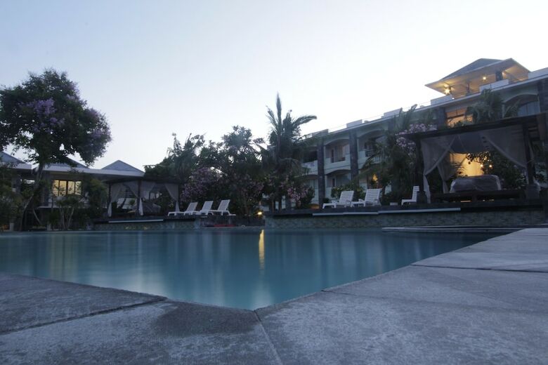 Hotel Alit Beach Resort And Villas