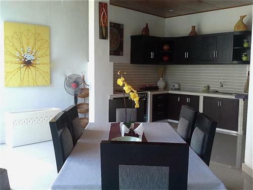 Hostal Bali Rising Sun Bed & Breakfast