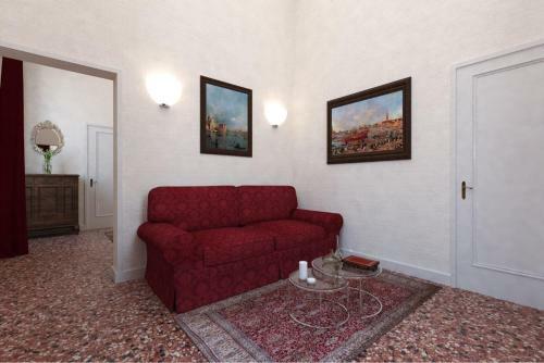 Hostal Suites Alla Maddalena