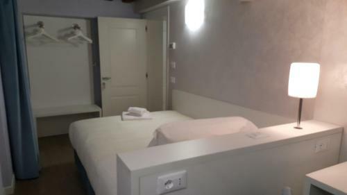 Hostal Maison D'elite Guest House