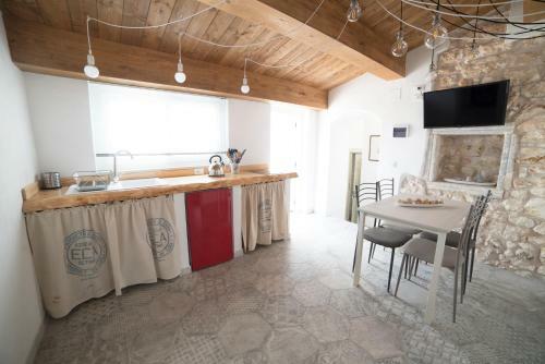 Aria Di Vico Aparthotel