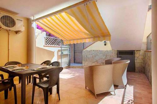 Apartment With 2 Bedrooms In Villasimius
