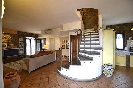 Vinci Villa Sleeps 7 Pool Air Con Wifi