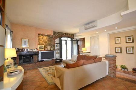 Vinci Villa Sleeps 7 Pool Air Con Wifi