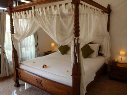Hostal Sindu Guest House