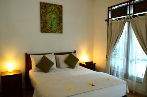 Hostal Sindu Guest House