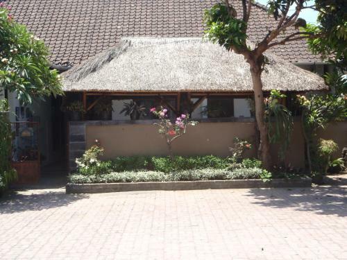 Hostal Sindu Guest House