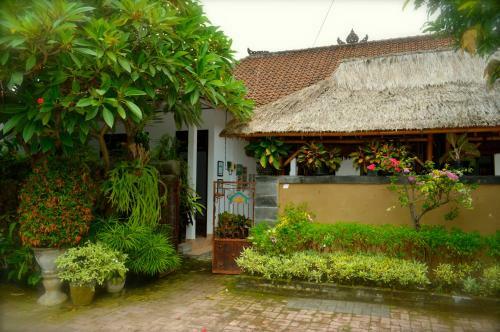 Hostal Sindu Guest House