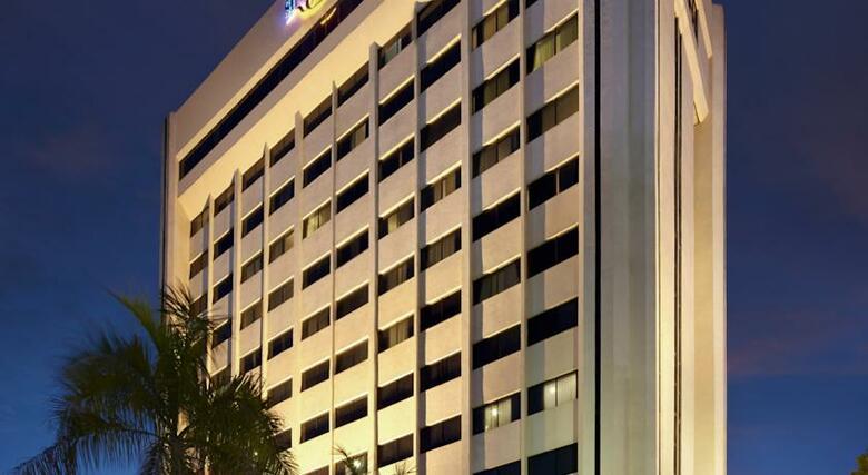 Singgasana Hotel Makassar