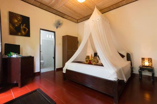 Tropical Bali Hotel