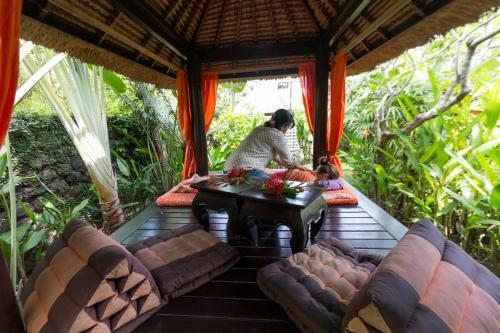 Tropical Bali Hotel