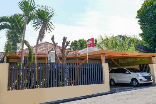 Hostal Pandanaran Guest House