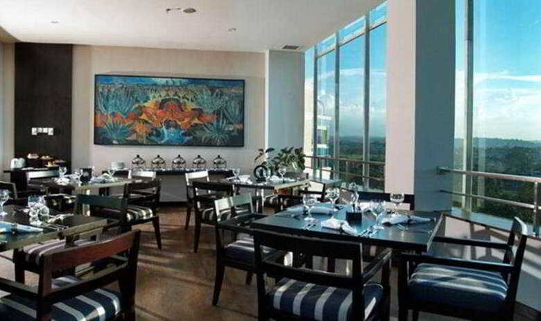 Grand Candi Hotel