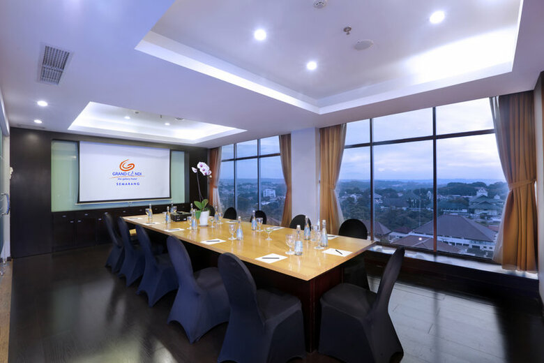 Grand Candi Hotel