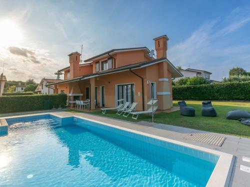 Villa With Nice Private Pool On Isola Di Albarella