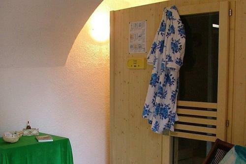 Mezzegra Villa Sleeps 2 Pool Air Con Wifi