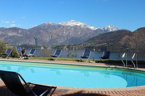 Mezzegra Villa Sleeps 2 Pool Air Con Wifi