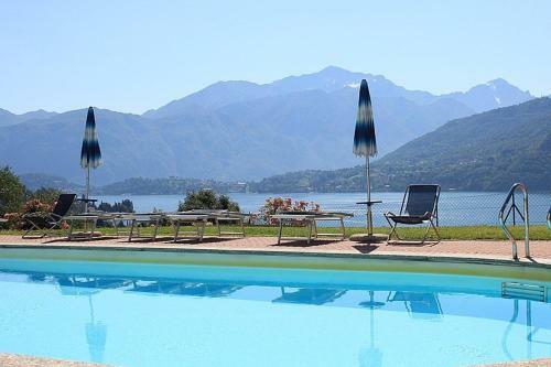 Mezzegra Villa Sleeps 5 Pool Wifi