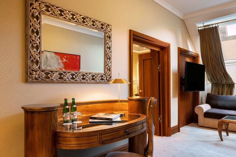 Hotel NH Collection Carlo IV