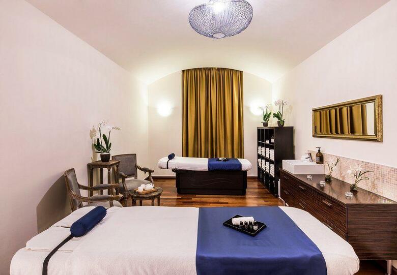 Hotel NH Collection Carlo IV