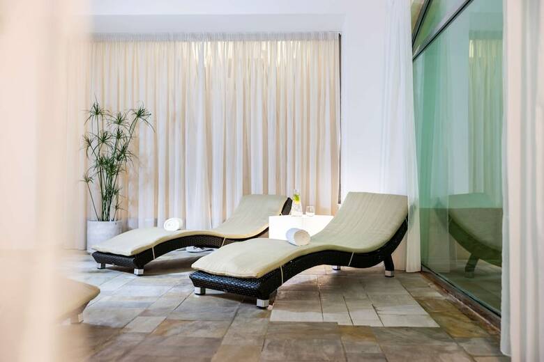 Hotel NH Collection Carlo IV
