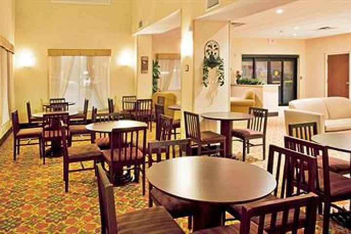 Holiday Inn Express Hotel & Suites Port Richey