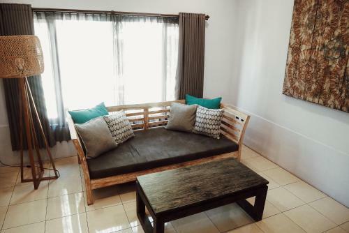 Rumah Kalua Villa